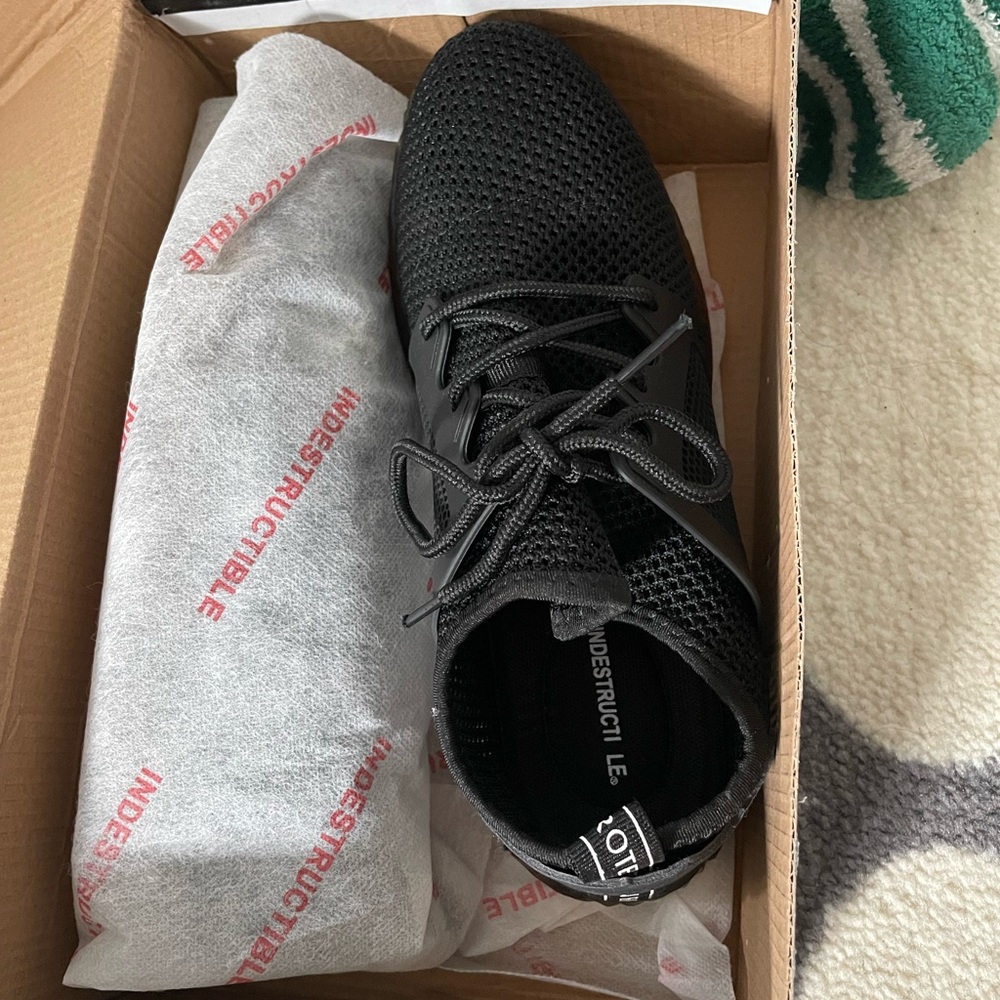 Unisex Indestructible sneakers mens 8.5 womens 10 - Picture 3 of 3